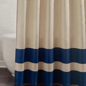 Southern Living
Exclusively at Dillard's MIRABELLA
🚿🛀SHOWER CURTAIN, 72” x 72”